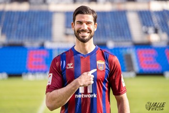 Nacho Monsalve: "Estaba esperando una buena oportunidad para volver a Espa&ntilde;a y el Eldense lo es"