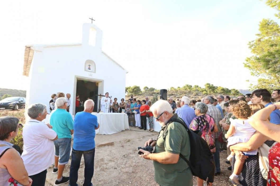 Mosaico y los Santos Patronos organizan una visita a la ermita de los Dolores Mosaico y los Santos Patronos organizan una visita a la ermita de los Dolores