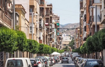 Diecisiete familias eldenses sin ingresos recibir&aacute;n la Renta Valenciana de Inclusi&oacute;n