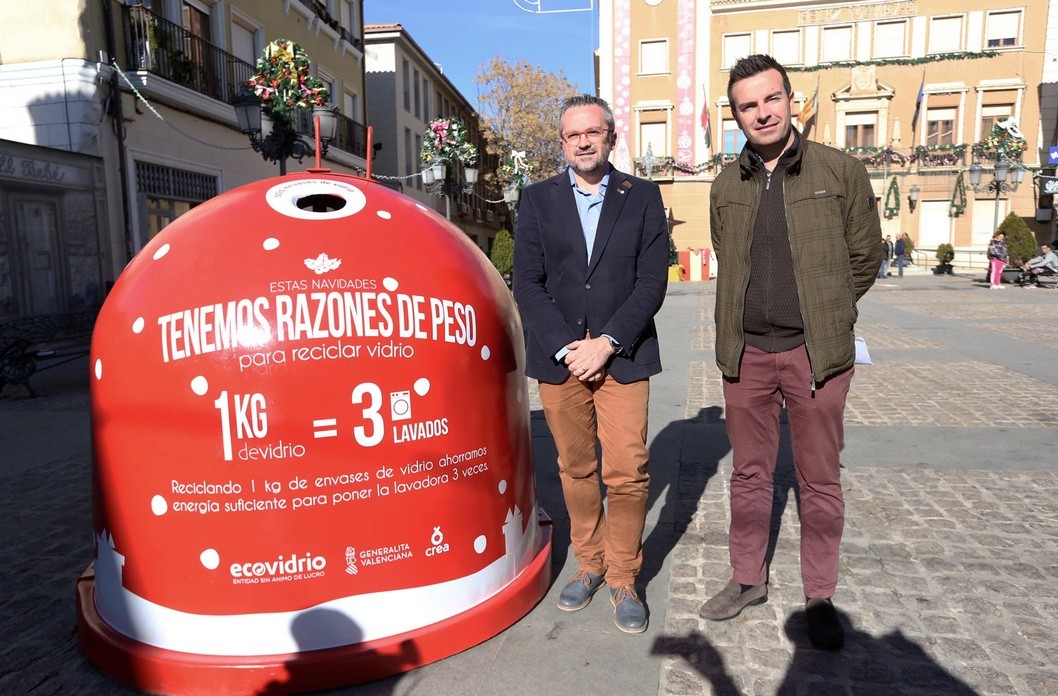Elda y Petrer se suman a la campaña navideña para reciclar "Tenemos razones de peso" Elda y Petrer se suman a la campaña navideña para reciclar "Tenemos razones de peso"