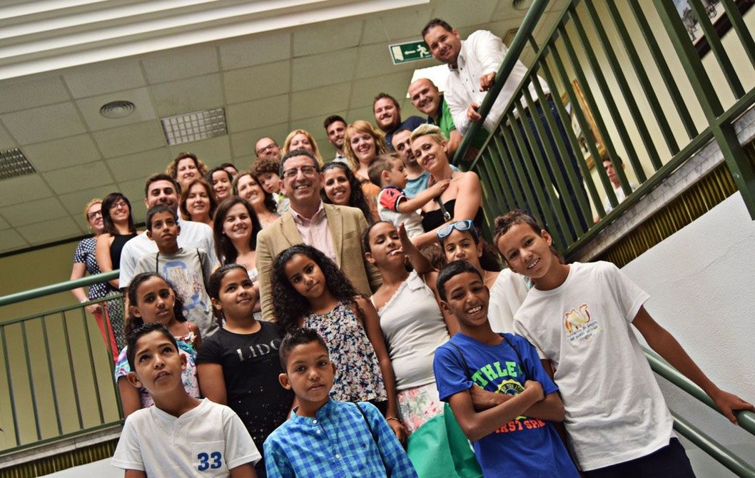 El Ayuntamiento de Petrer recibe la visita de 15 niños saharauis El Ayuntamiento de Petrer recibe la visita de 15 niños saharauis