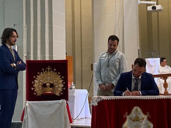 La Soledad recibe la donaci&oacute;n de una nueva corona