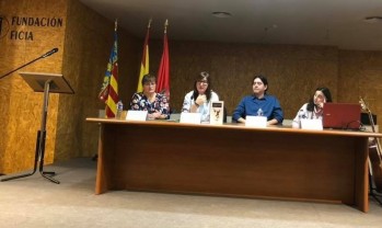 I Antolog&iacute;a Po&eacute;tica Gram&aacute;tica Parda: una selecci&oacute;n de voces variadas