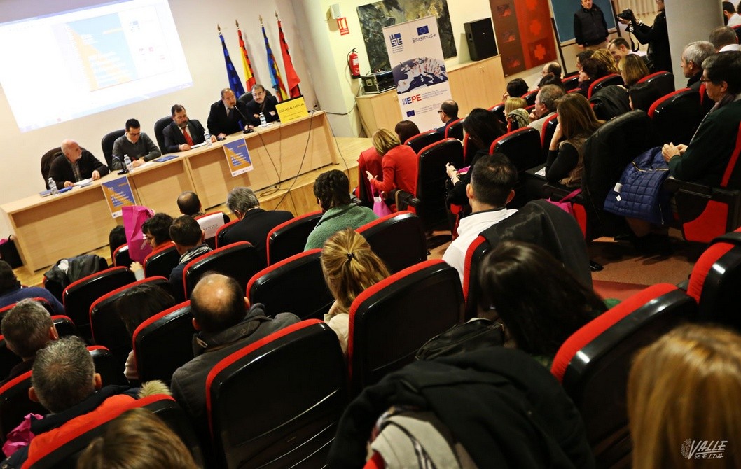 Más de 150 inspectores de educación se reunieron en Elda Más de 150 inspectores de educación se reunieron en Elda