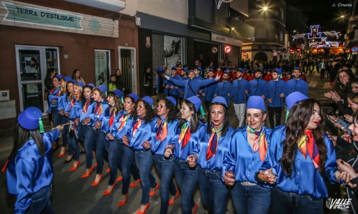 Las fil&aacute;s llaman a la fiesta con las primeras Entraetas de Petrer
