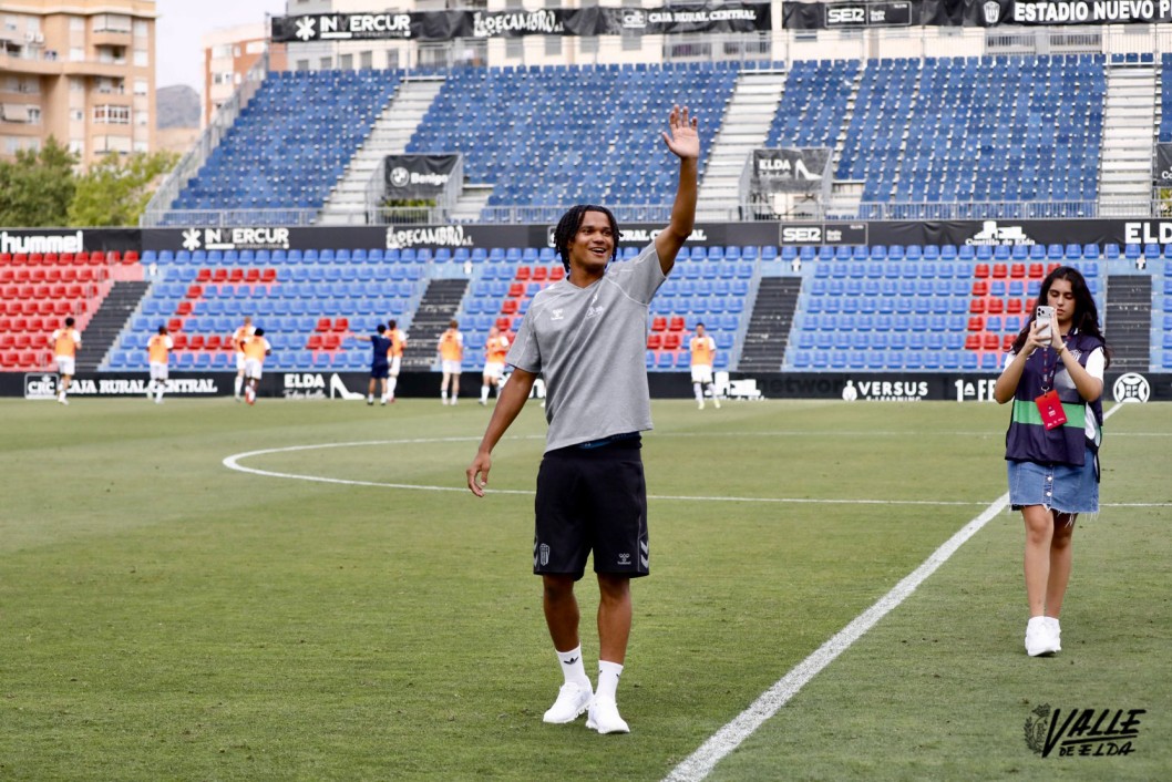 El Eldense anuncia a Julien Yanda