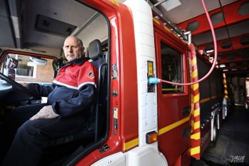 Amancio Guerrero, jefe del Parque de Bomberos de Elda: "Aqu&iacute; no cabe ning&uacute;n error, pues se paga con la vida"