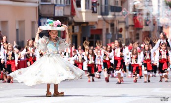 Los m&aacute;s peque&ntilde;os brillan en el Desfile Infantil de Petrer