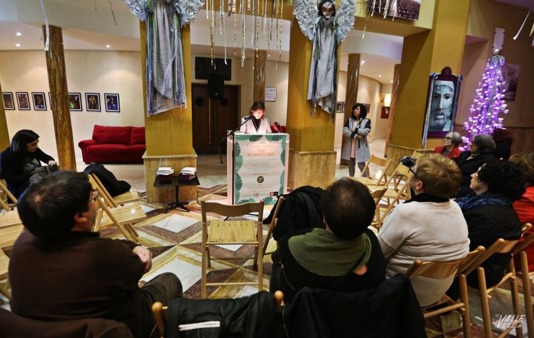 Lectura para celebrar el aniversario de la biblioteca municipal Lectura para celebrar el aniversario de la biblioteca municipal