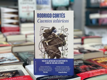 "Cuentos tel&uacute;ricos" de Rodrigo Cort&eacute;s