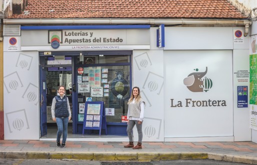 La administraci&oacute;n "La Frontera" de Petrer reparte un premio de 720.000 euros