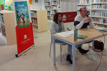 La eldense Bea Quir&oacute;s present&oacute; su segundo cuento infantil "Mi Peque&ntilde;o Pirata"