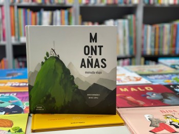 "Monta&ntilde;as, menudo viaje" de Javier Berm&uacute;dez con ilustraciones de Merc&egrave; L&oacute;pez